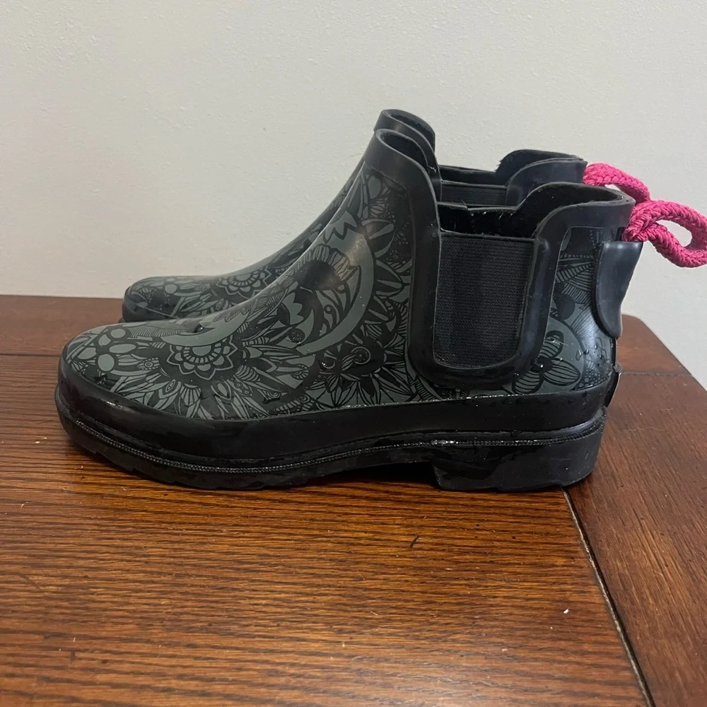 Sakroot ankle‎ water rainboots black pink 7